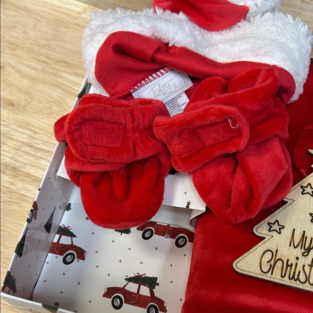 Festive Red Christmas baby newborn Costume Set - Picture 5 of 5